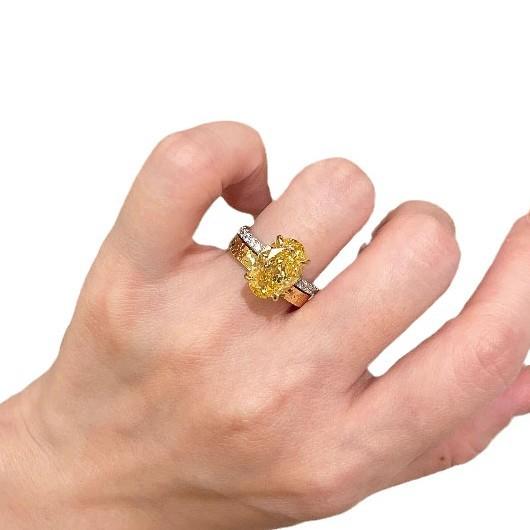 Light Luxury High-End Super Flash Egg Yellow Diamond Ring Inlaid With Zircon Rich Celebrity Color Treasure Luxury Temperament Index Finger Ring