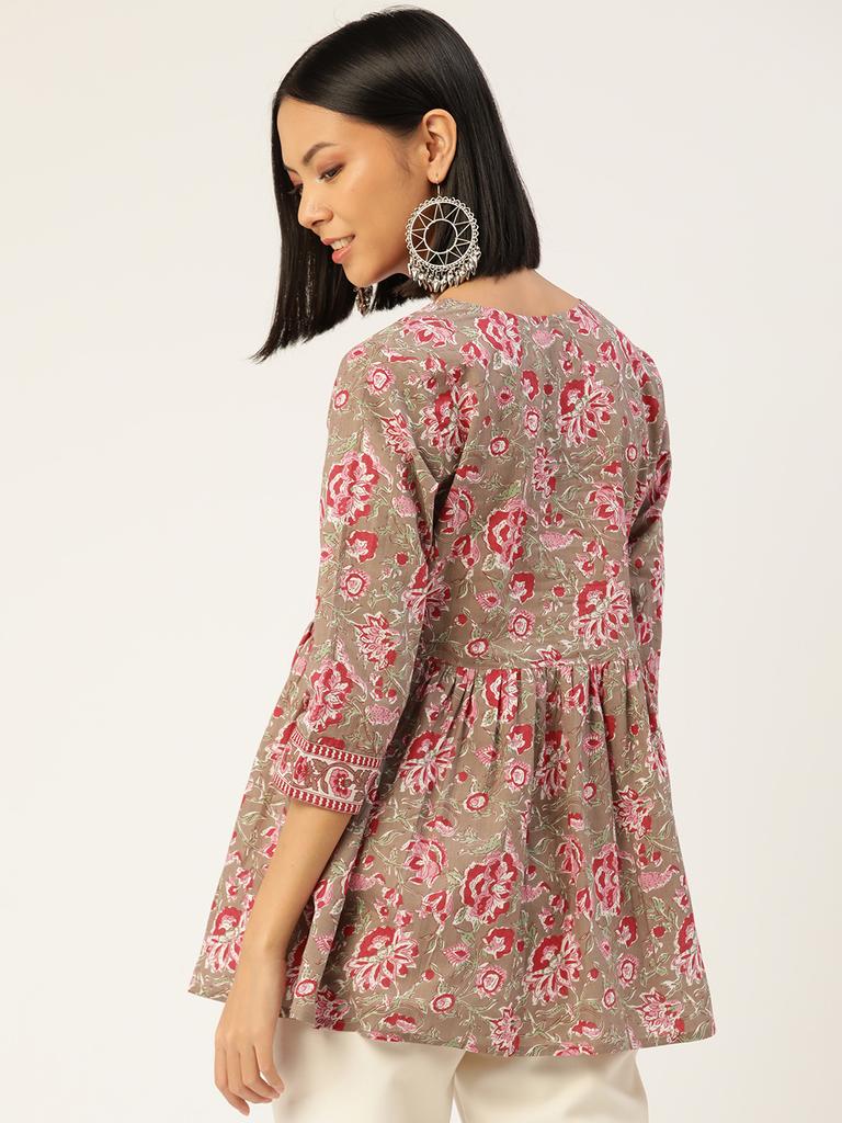 Женский коричневый топ с цветочным принтом