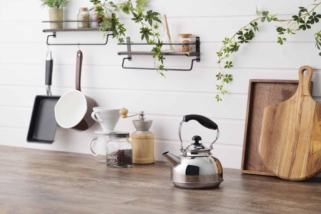 Yoshikawa Made In Induction and Gas Small SJ3555 Kettle, Japan, Compatible, 1.5L, Easy-Pour, Kettle,