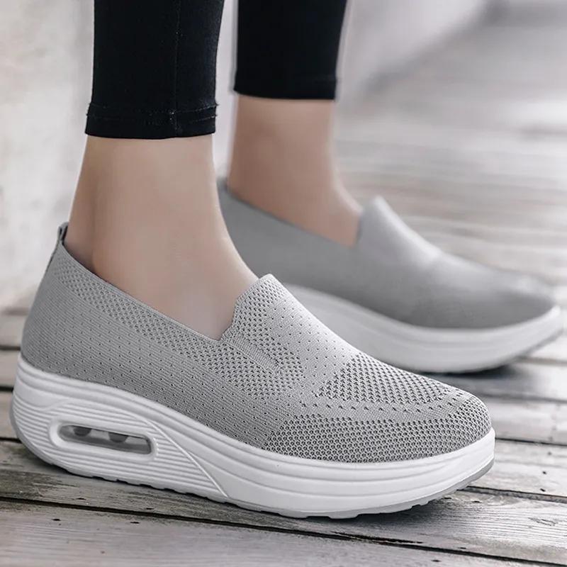 Летние женские кроссовки, дышащая вулканизированная обувь на платформе, однотонные женские лоферы на плоской подошве, повседневная прогулочная обувь на танкетке