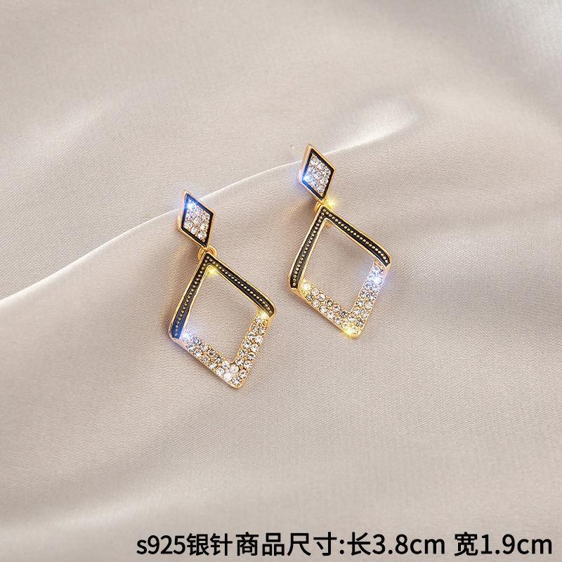 Серьги, Женственность, Высококачественные серьги-гвоздики, Новая модная атмосфера, Легкие роскошные серьги, Популярные серьги.