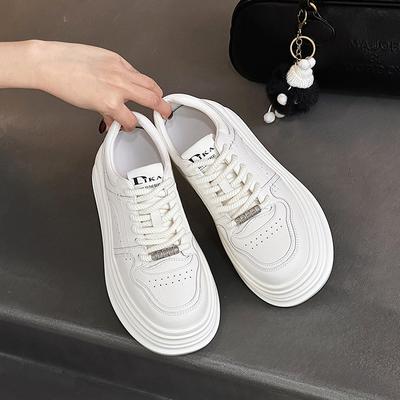 Массивные подошвы маффин кожа маленькие белые туфли женские весна и осень новая женская обувь универсальные увеличивающие рост спортивные и повседневные кеды