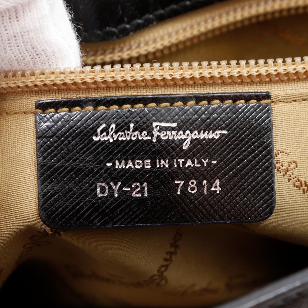 Salvatore Ferragamo Сумка-тоут Gancini DY-21 7814 черная Телячья кожа Женская Б/У