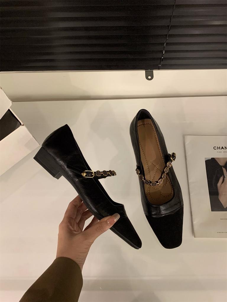 French Low-heeled Red Mary Jane Single Shoes Women's Shoes 2025 New Spring and Autumn Retro Splicing Black Commuter Shoes