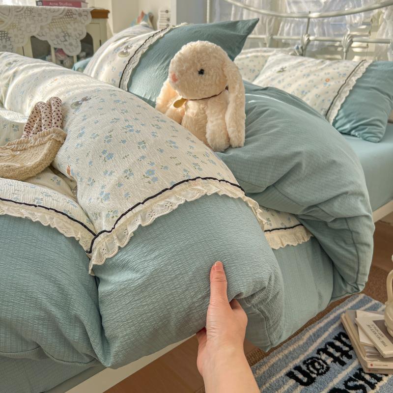 Sleepy Korean Version Lace Duvet Cover Set