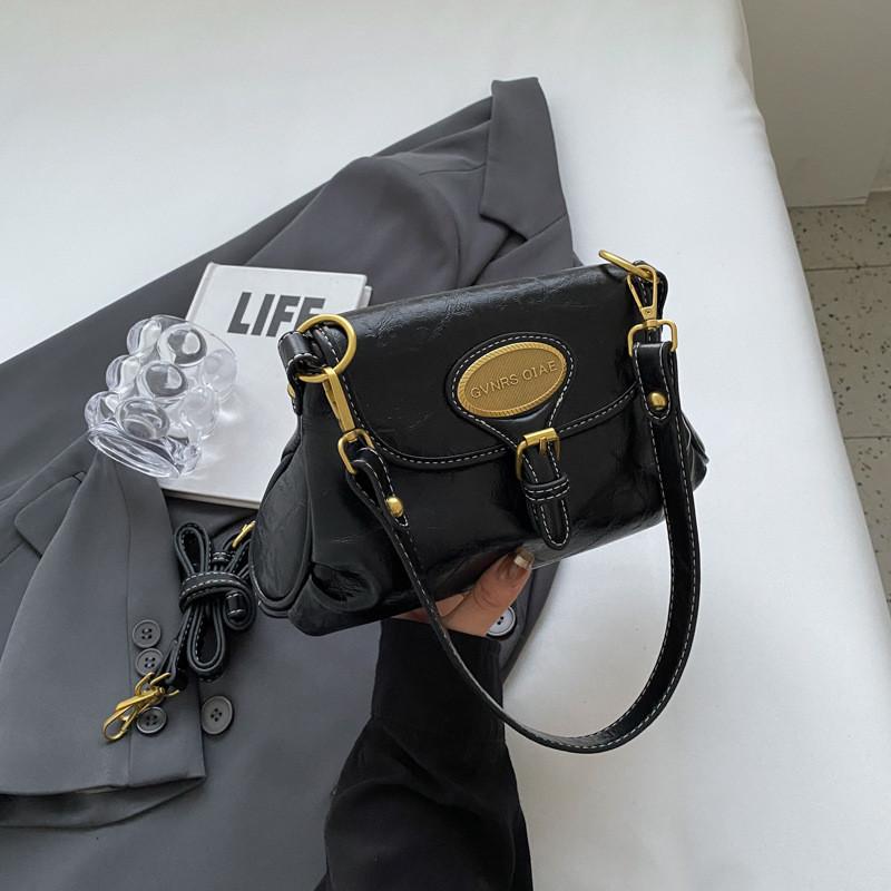 Ielgy Retro One-Shoulder Underarm Bag Female Spring Fashion Simple Messenger Bag