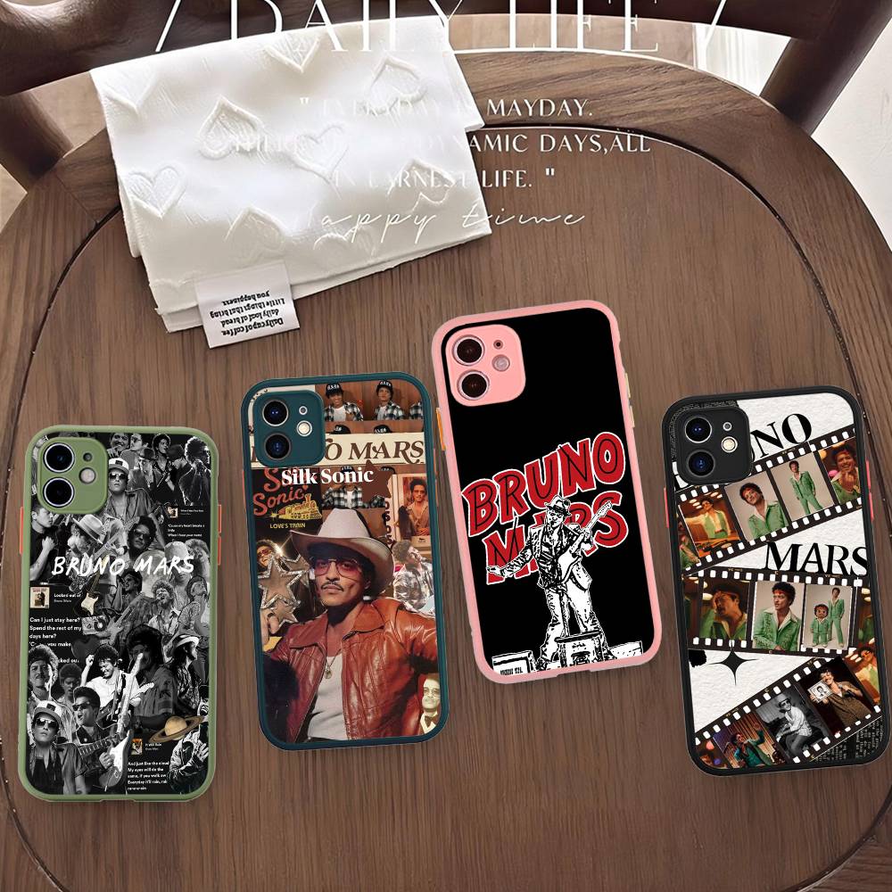 B-Bruno M-Mars Singer For IPhone 16 15 14 13 12 11 Pro Max X XS MAX Plus Translucent Black Phone Cover