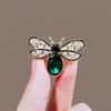Korean Fashion Temperament Green Crystal Bee Brooch High Sense Suit Cardigan Corsage Accessories Anti-Light Pin Women