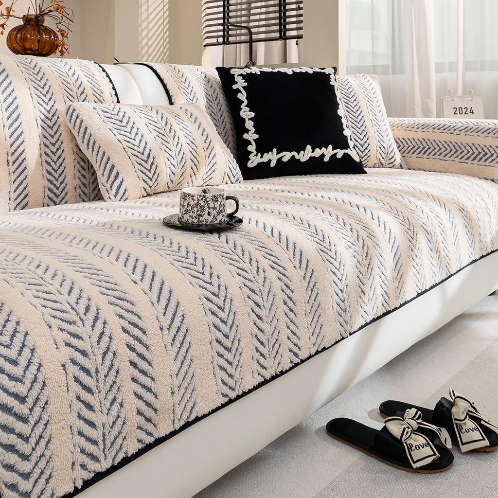 Плюшевая подушка для дивана: Новый стиль Осень/Зима 2025, Нескользящий чехол из кожи и ткани для четырех сезонов, Легкая роскошь, Высококачественный комплект одеял