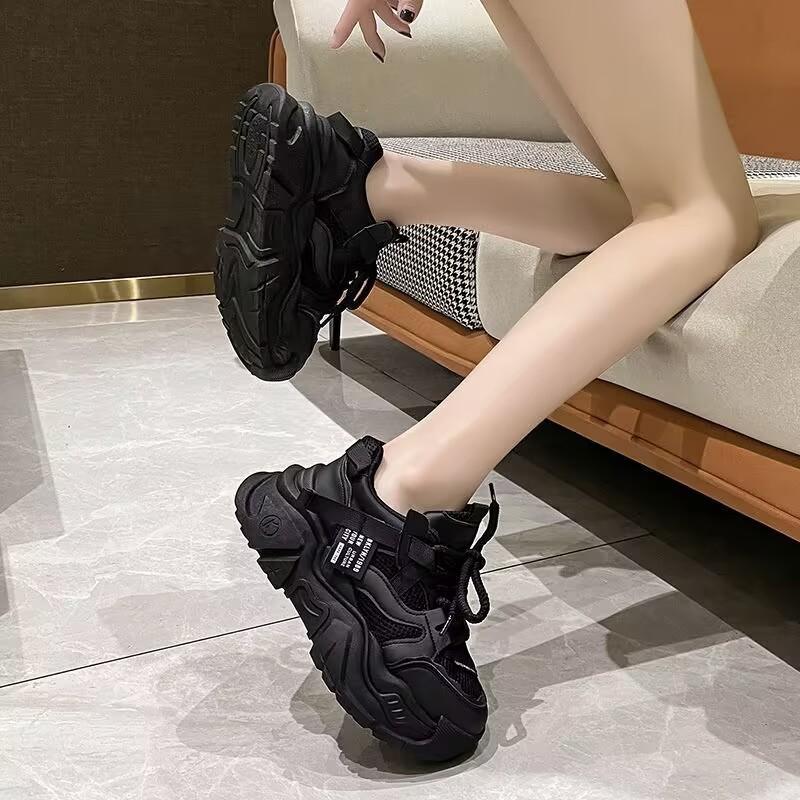 Туфли на толстой подошве для папы для женщин Новые модели увеличивают весну, осень и лето Покажите их ноги маленькими и универсальными Легкими