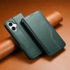 Кожаный чехол-книжка для iPhone 17 с магнитным слотом для карт