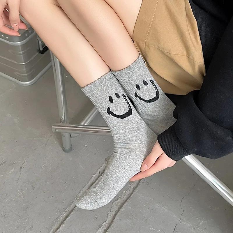 Милые носки женские модные повседневные уличные хлопковые носки средней длины для студентов в стиле колледжа, черно-белые серые носки