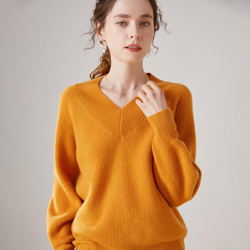 Осенне-зимний 2026 года Кашемировый свитер с V-образным вырезом и узором «монетка» для женщин - Свободный, Стройнящий, Ленивый стиль, Вязаная базовая вещь