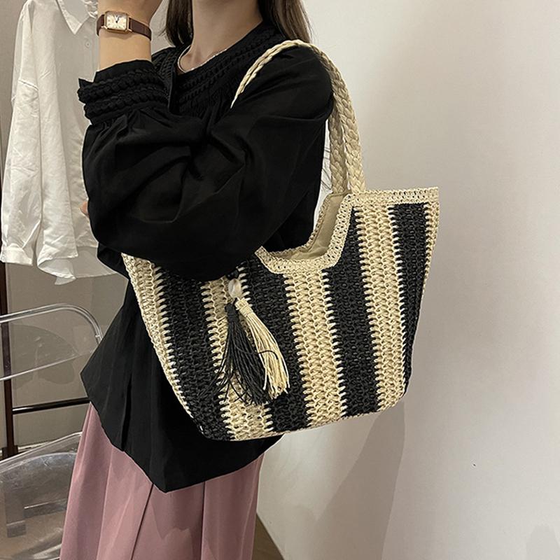 Leisure Grass Woven Bag for Women With Large Capacity New Summer Single Shoulder Commuting Woven Bag Beach Bag