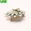 Cute Chrysanthemum Bee Brooches Gift For Women Fashion Lady Clothes Jewelry Hijab Pins Broach Pins Luxury Broche Bee Brooch