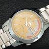 ЯПОНСКИЕ ВИНТАЖНЫЕ ОТРЕМОНТИРОВАННЫЕ МУЖСКИЕ АВТОМАТИЧЕСКИЕ ЧАСЫ SEIKO 5 С ЖЕЛТЫМ ЦИФЕРБЛАТОМ a446058-1