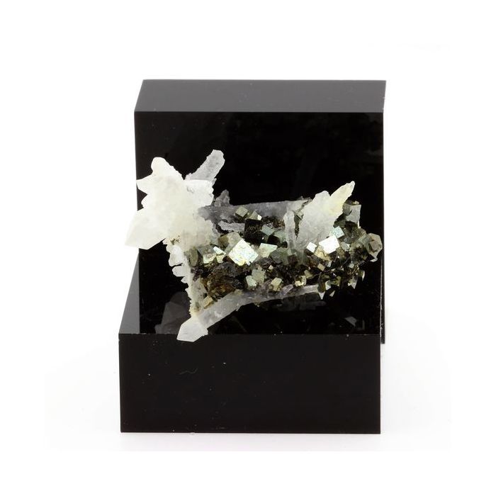 Quartz Pyrite 174.5 carats