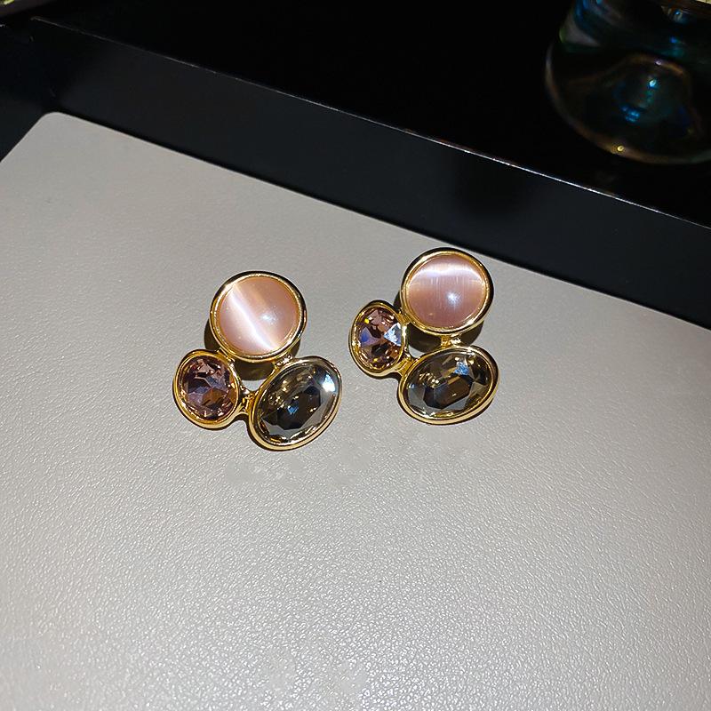 Серьги-пусеты «Серебряная игла» с вырезами в виде розовых бабочек и цирконами - Высококачественная роскошная модная бижутерия