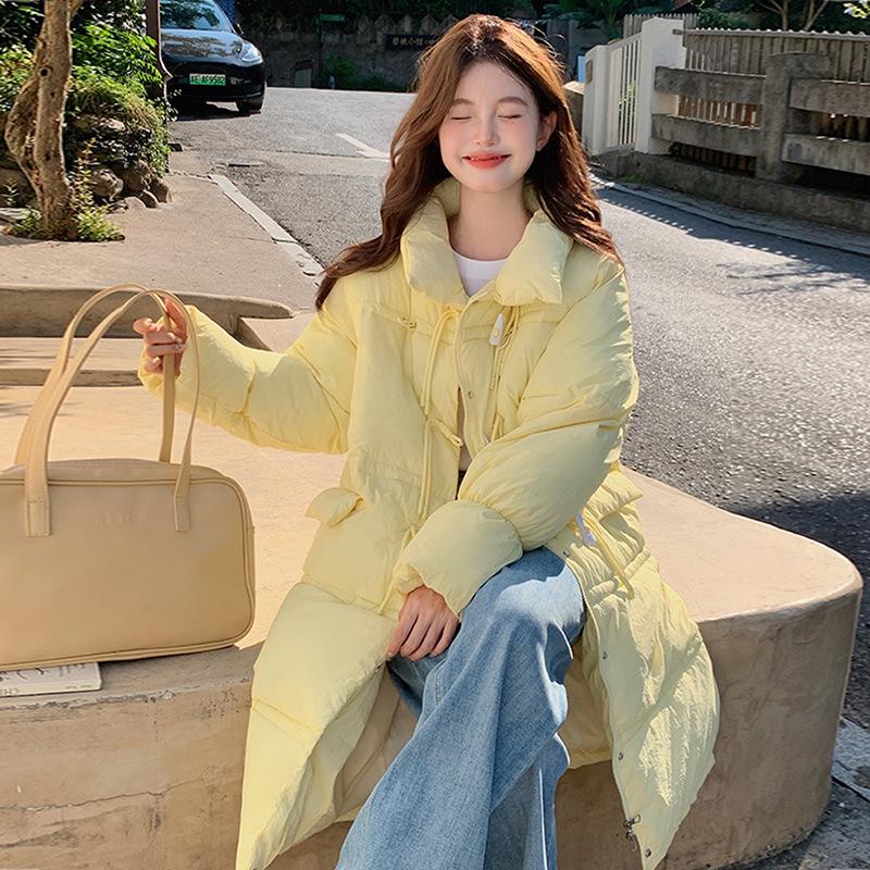 Зимой Новое женское длинное стеганое пальто до колена приталенного силуэта с застежкой на роговые пуговицы, студенческое.