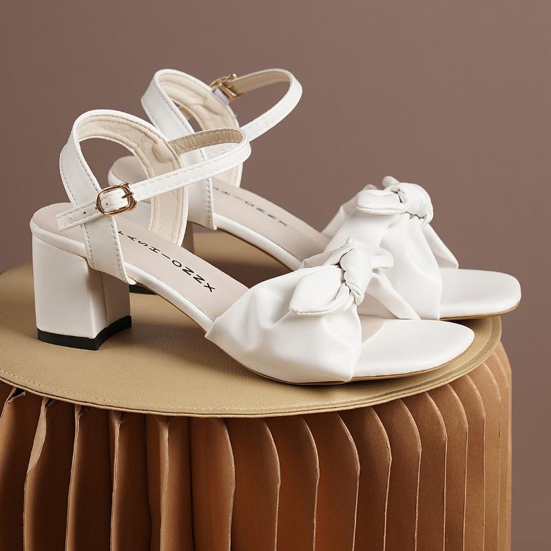 Летняя горячая распродажа обуви для женщин, женские сандалии с бантом-бабочкой, ремешком с пряжкой, квадратным носком, женские туфли на высоком каблуке, однотонные сандалии для дам