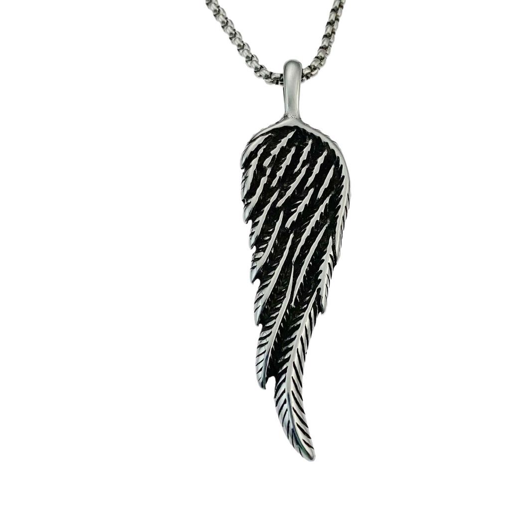 Fashion Hip Hop Titanium Steel Feather Pendant Personality Men'S And Women'S Casual Couple Necklace Sweater Chain