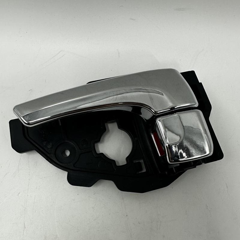 ide Car Inner Door Handles Interior Door knob front rear left right For Hyundai 2010-2015 Tuscon IX35 826102S010 82610 2S010
