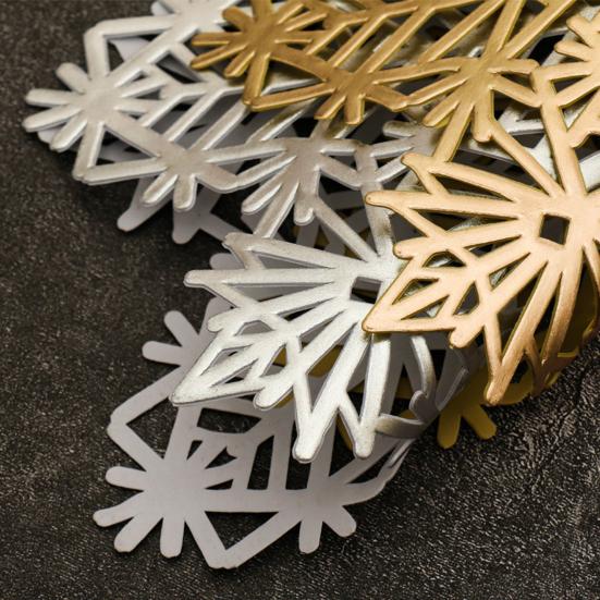 Cup Coaster Mug Pad Hollow-out Design Non-Slip Decorative Christmas Snowflake Table Mat Placemat Decoration