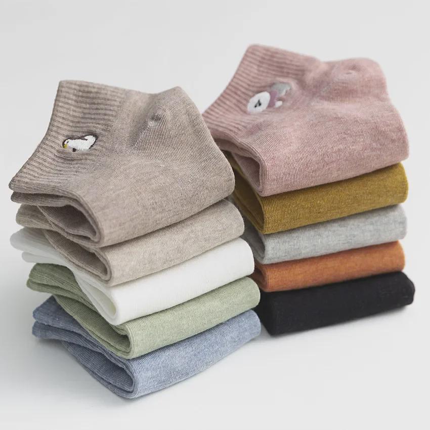 Милые женские носки из хлопка с вышивкой в корейском стиле - мода на весну/осень