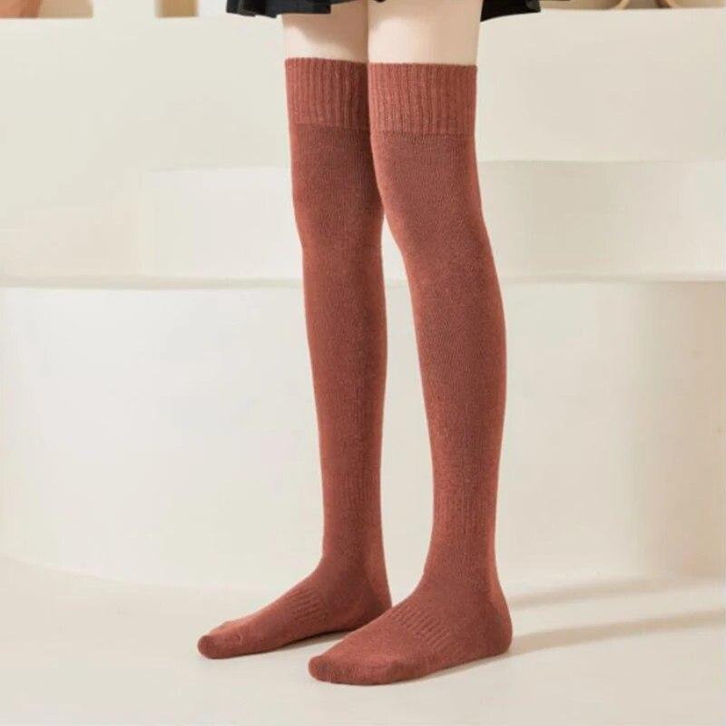 Женские зимние чулки, пикантные модные снежные однотонные узкие утолщенные носки с петлями, внутренние теплые тонкие гольфы для девочек JK, длинные гольфы выше колена