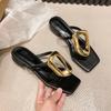20254 Designer Summer Flats Women Slippers Fashion Elegant Metal Decoration Slides Rome Ladies Outdoor Beach Vacation Sandalias