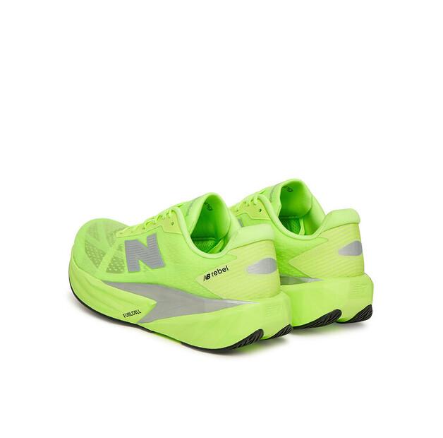 Беговые кроссовки New Balance FuelCell Rebel V5
