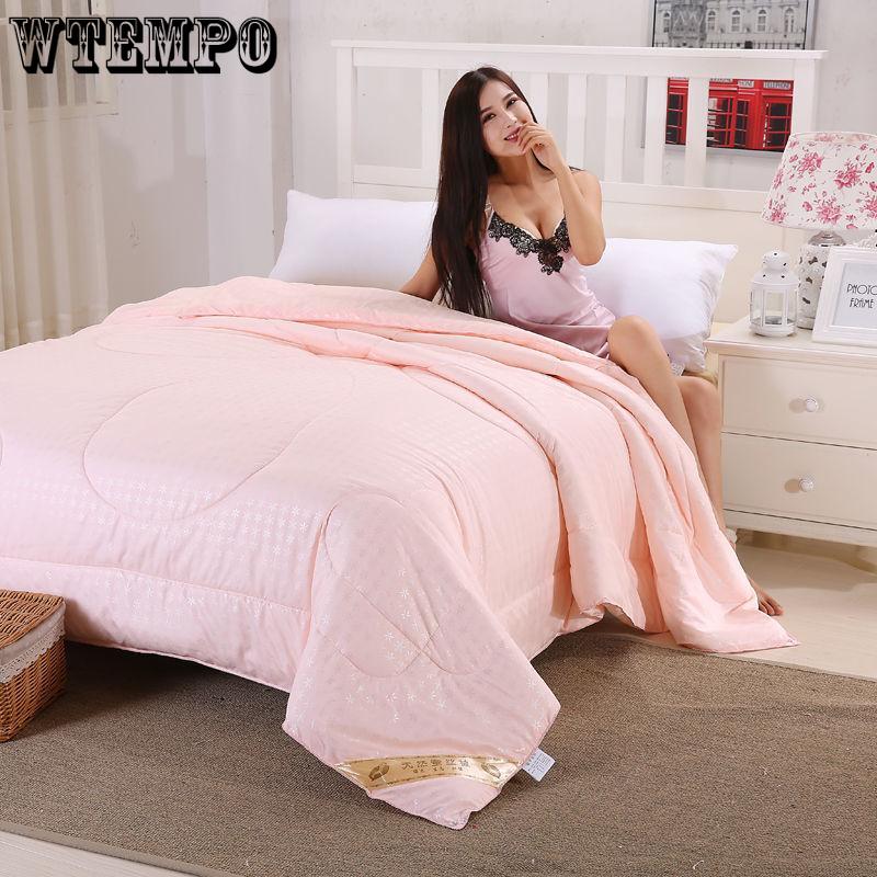 Кондиционер с теплым хлопковым одеялом зимой утолщается, чтобы сохранять тепло весной и осенью, и используется одинокими студентами в общежитиях.