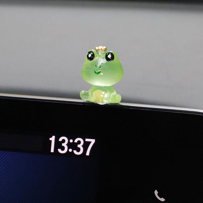 Светящиеся лягушки для украшения автомобиля: Милые украшения для центральной консоли