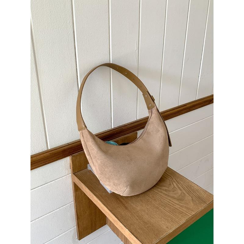 Замшевая сумка осенняя женская нишевая ручная сумка-пельмень плюшевая модная простая новая сумка через плечо женская