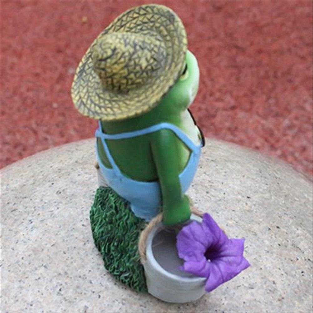 Статуя лягушки Яркий внешний вид Устойчивость к атмосферным воздействиям Изысканное качество изготовления Лягушачий двор Художественная скульптура из смолы для украшения газона