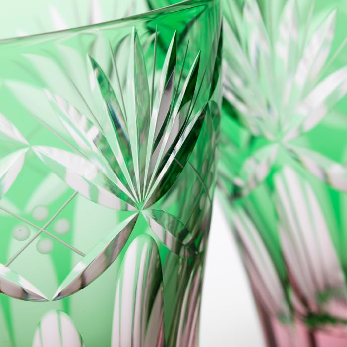 Мастерская стекла Saiho Edo Kiriko Shochu Стеклянные камни Стеклянный стакан Стеклянная перегородчатая эмаль Узор из бамбуковых листьев Мини Старый Розовый Зеленый Сделано в Японии Деревянная коробка