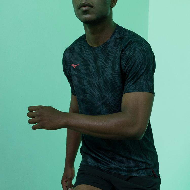 Mizuno Производительность Легкий Удобный Дышащий Влагоотводящий Быстросохнущий Футболка с коротким рукавом Мужские топы Черный 32MAB020
