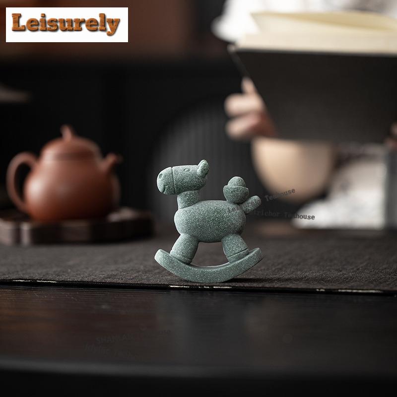 Зеленый Песчаник Маленькая Деревянная Лошадка Чайный Питомец Ручной Работы Модель на Удачу Чайная Фигурка Игрушки для Игры Чайная Статуэтка Украшения Мастерство Подарок