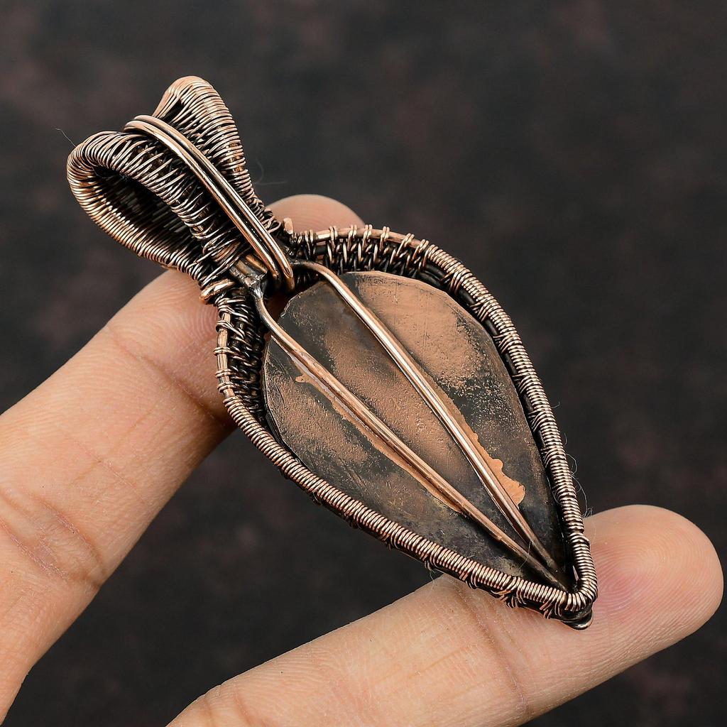 Кулон с резным зеленым лицом из кости, обернутый медной проволокой, новинка ручной работы, кулон с радужным лунным камнем, драгоценный камень, ювелирное изделие из медной проволоки