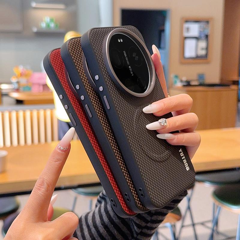 Для Xiaomi 17 Ultra Чехол Магнитный Текстура Углеродного Волокна Кожа PU Защитная Задняя Панель Металлическая Защита Камеры Кнопки Мягкое Покрытие