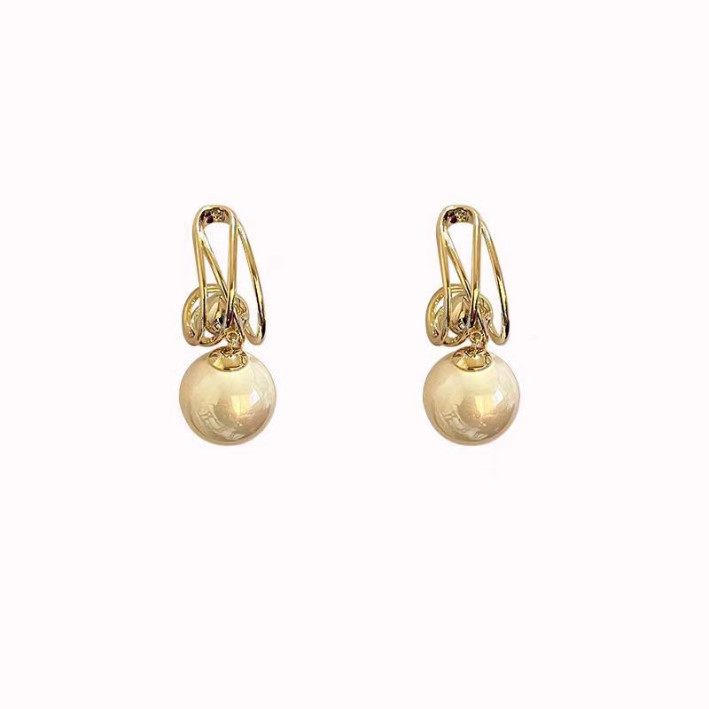 Female Heroine of Life!Light luxury vintage high-end pearl earrings, niche design, exquisite, fashionable, and unique ear accessories