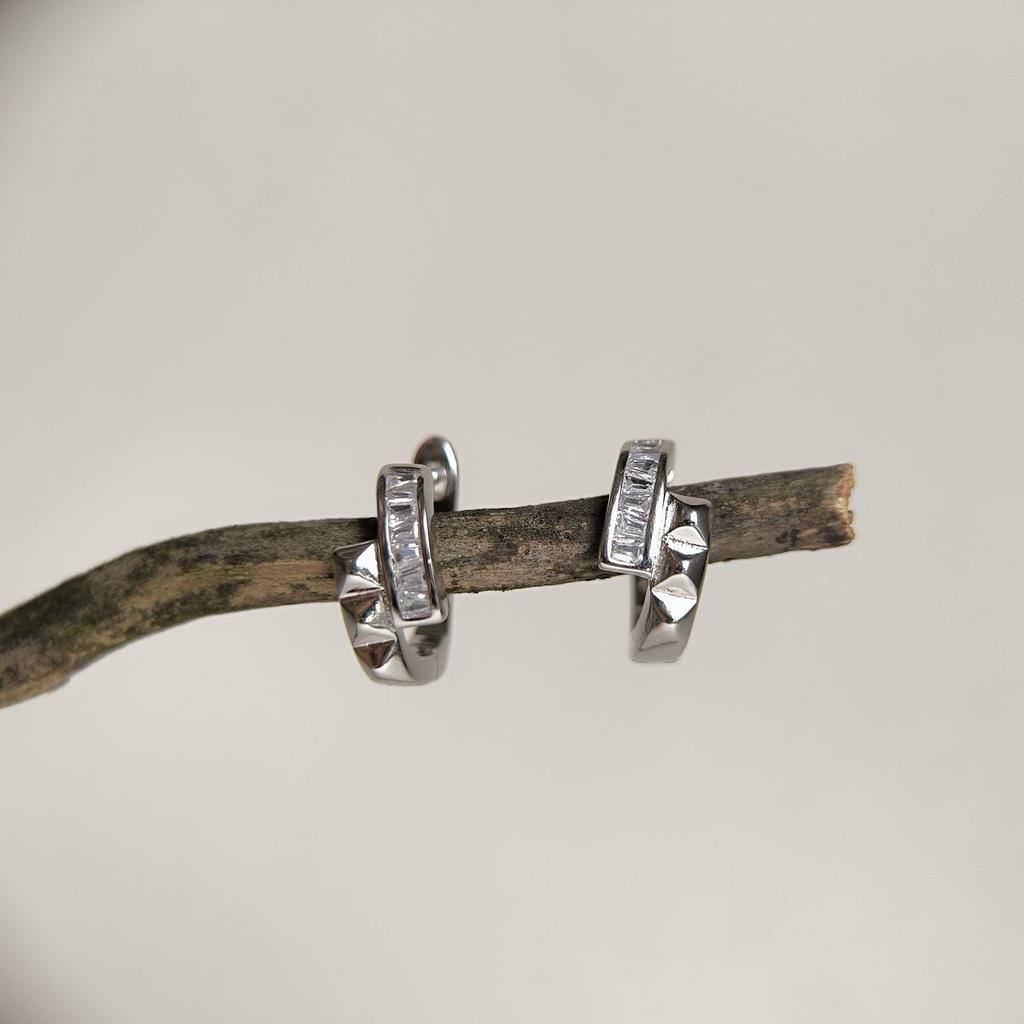 Серебряные серьги с фианитами (2184249)