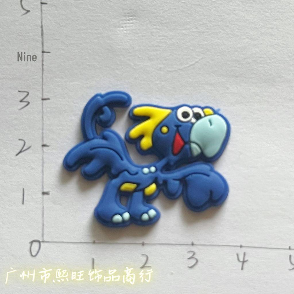 Аксессуары для динозавров из мультфильмов своими руками: Подвески для обуви, чехлы для телефонов и магниты