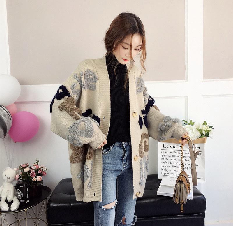 Весенне-осенний кардиган свободного кроя в корейском стиле - вышивка букв и дизайн с цветовыми блоками