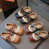Новинка 2024 года, весенняя кожаная обувь для девочек, милая детская обувь телесного цвета в горошек с бантом, детская обувь