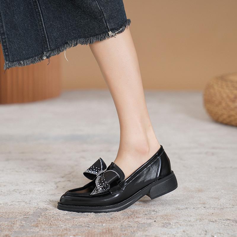 Fashion Pointed Toe Bowknot Leather Shoes Woman Glitter Crystal Loafers Spring Autumn Thick Heel Oxford Shoes Woman Flats Big Size 43