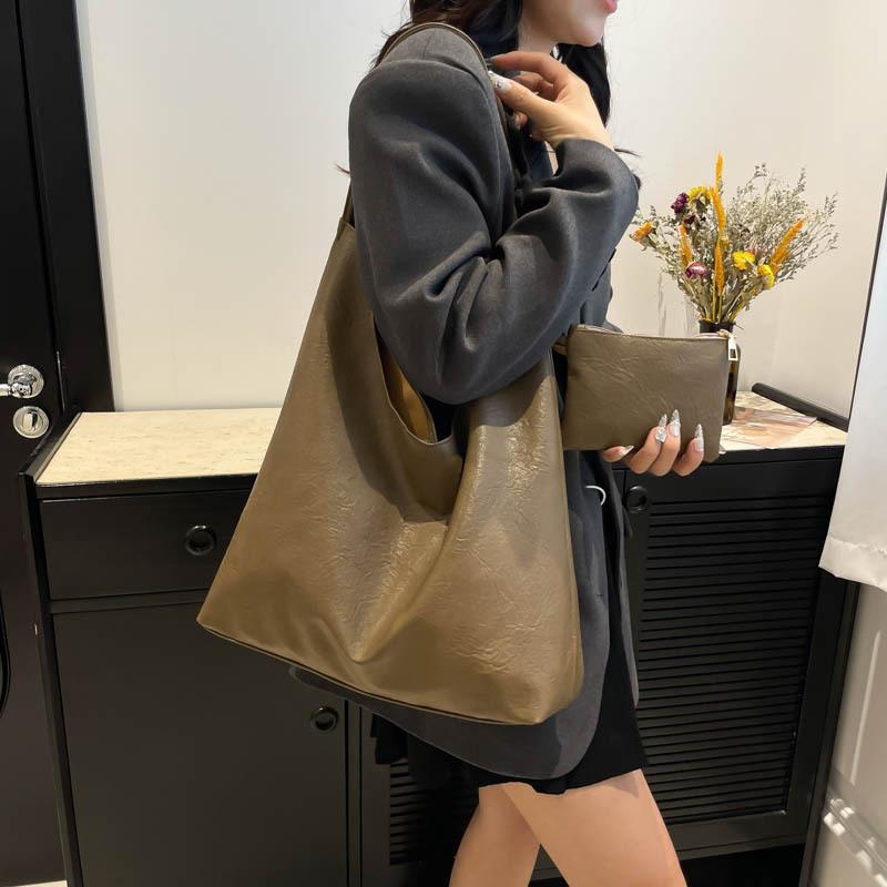 Classic Chic Two Piece Handbag Set For Women Stylish Commuter Shoulder Bag In Black And Brown