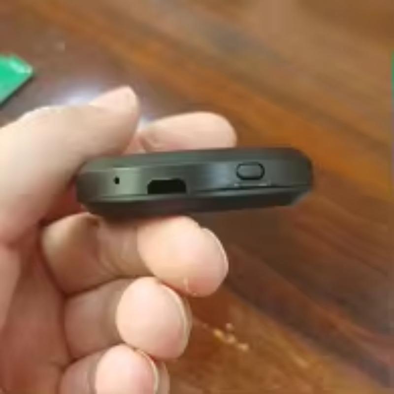 Беспроводной адаптер CarPlay 2023 CarPlay Dongle преобразует проводное соединение в беспроводное 5,8G WiFi Bluetooth 5,0 Стабильное соединение без перебоев