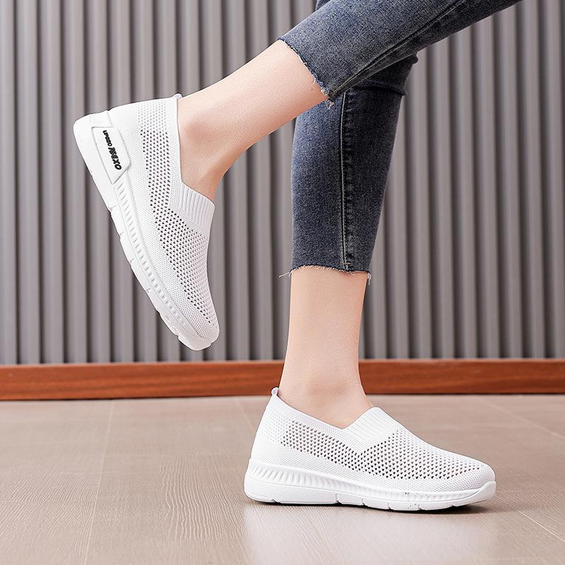 Весенние новые тканевые туфли женские туфли дышащая полая сетка повседневная спортивная обувь женские туфли для мамы средней школы