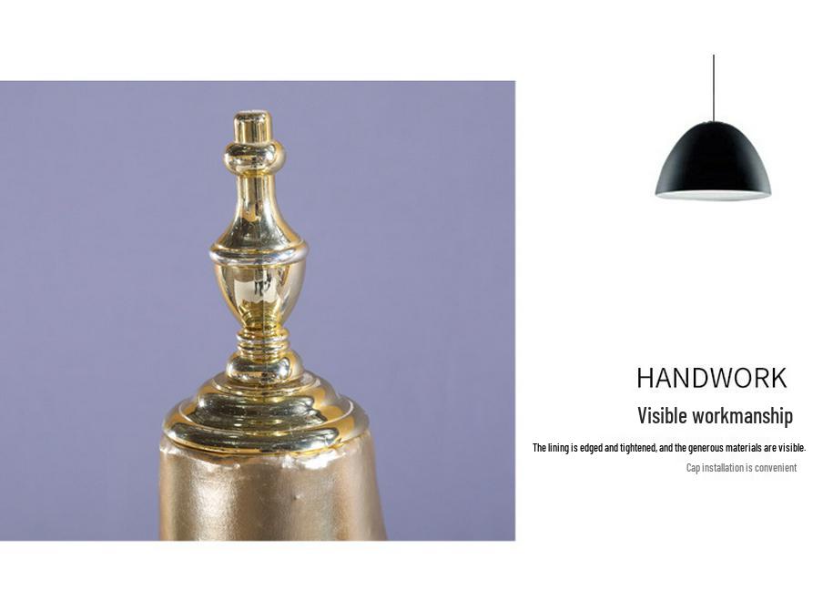 Женский манекен полторса с подвижными руками и треногой-основанием для витрины